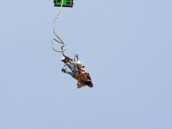Bungee jumping z jeřábu - Obrázek 2