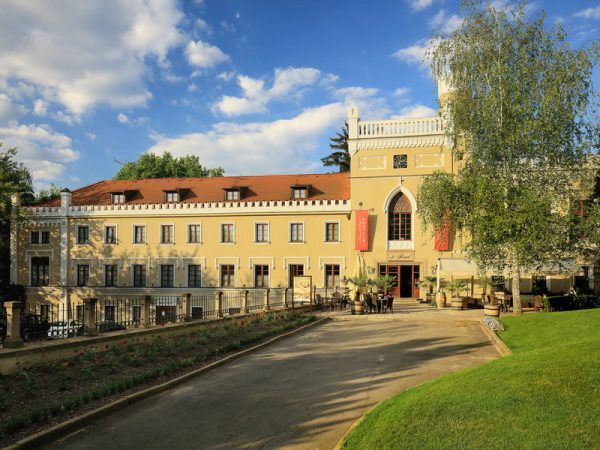 Exkluzivní wellness noc na zámku + 6chodové degustační menu