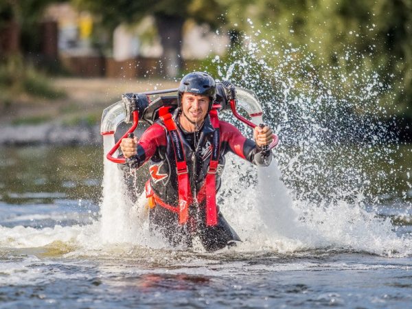 Jetpack - tryskový batoh - Obrázek 7