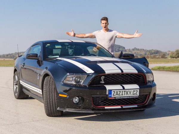 Jízda ve Fordu Mustang GT500 SHELBY + sprint na letišti - Obrázek 4