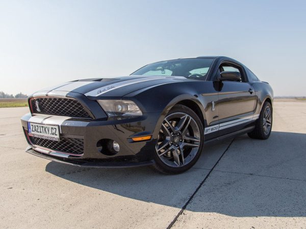 Jízda ve Fordu Mustang GT500 SHELBY + sprint na letišti - Obrázek 3