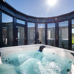 Moderní funkcionalistická vila se soukromým wellness jen pro vás